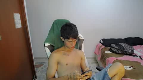 Akyra latin online show from April 1, 4:02 am