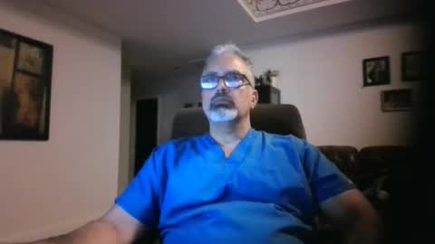aladdin31673 online show from June 2, 2:57 am