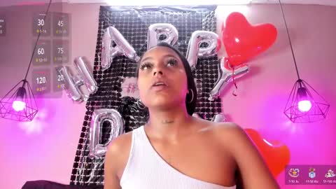Snapshot of alahia_betancur chatting on February 15, 12:22 pm Alahia online show from February 15, 12:22 pm