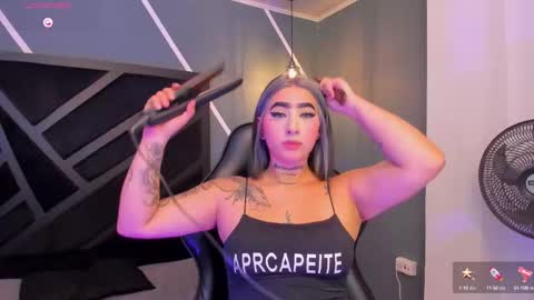 Snapshot of alahia_dangelo_ chatting on September 24, 11:39 am ALAHIA online show from September 24, 11:39 am