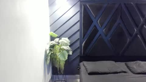 Snapshot of alahia_dangelo_ chatting on September 16, 11:23 am ALAHIA online show from September 16, 11:23 am