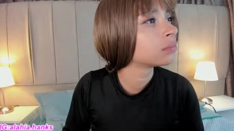 alahia_hank online show from November 19, 6:50 pm