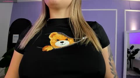 Alaia online show from November 15, 2:40 pm