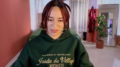 Alaia Skater online show from September 18, 9:19 pm