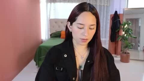 Alaia Skater online show from September 28, 7:01 pm