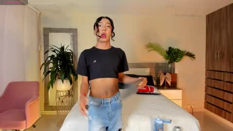 alaiaguerra online show from March 3, 7:32 pm