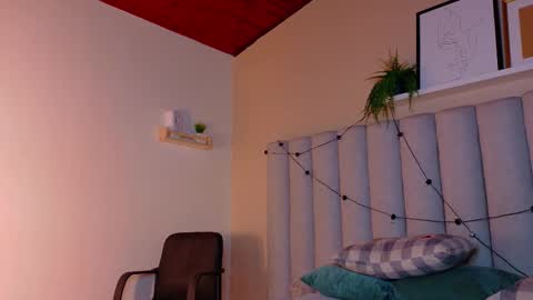  Alaia  online show from January 13, 11:40 am