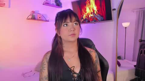   online show from April 23, 10:34 am