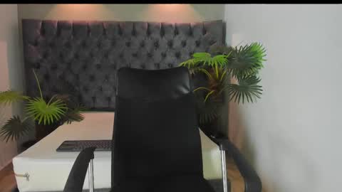 Snapshot of alan_redinger chatting on September 29, 1:21 pm Alan online show from September 29, 1:21 pm
