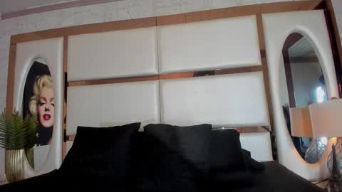 Snapshot of alan_santhos chatting on October 17, 5:44 am ---Alan--- online show from October 17, 5:44 am