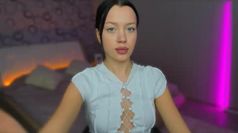 alanamell online show from February 10, 2:19 am