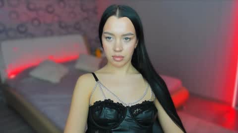 alanamell online show from January 30, 7:04 pm