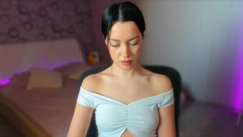 alanamell online show from March 1, 5:20 am