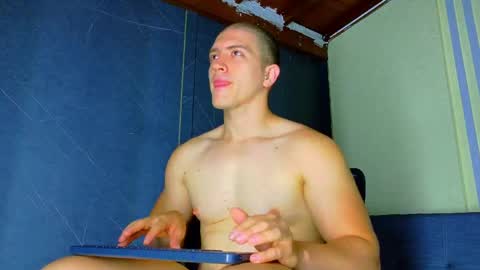 Alan Ferrer online show from April 22, 10:44 am