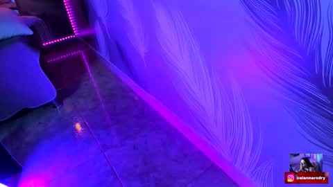 Snapshot of alanna_sloppy chatting on October 8, 5:02 am alana silver online show from October 8, 5:02 am
