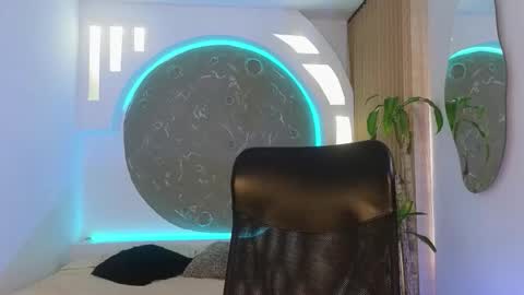 alan online show from February 25, 1:58 pm