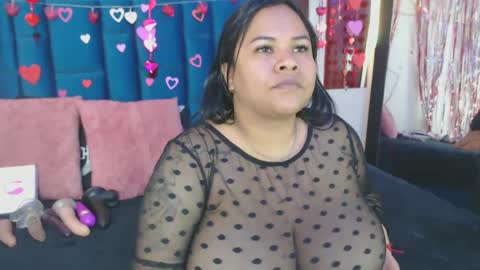Snapshot of alba_sex10 chatting on February 21, 1:33 pm alba online show from February 21, 1:33 pm
