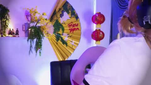 Snapshot of albaandthayron chatting on October 10, 12:44 pm albaandthayron online show from October 10, 12:44 pm