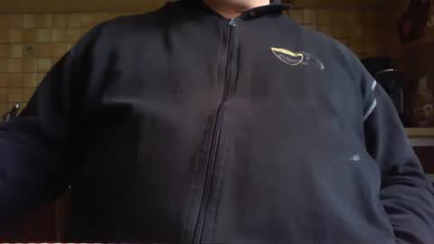 Snapshot of albert29 chatting on September 9, 12:38 pm albert29 online show from September 9, 12:38 pm