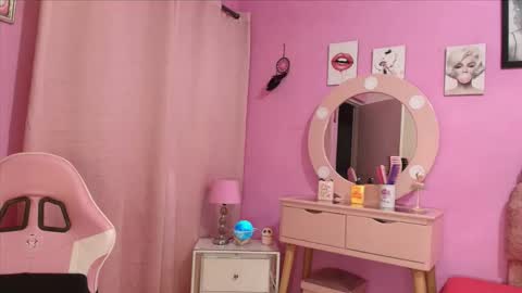 aldana_stone online show from March 8, 3:21 am