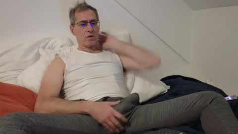 Alec Dubolsz online show from December 7, 6:21 pm