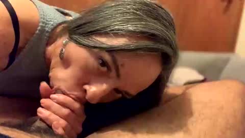 Snapshot of aledca chatting on October 31, 2:56 am Andrea online show from October 31, 2:56 am