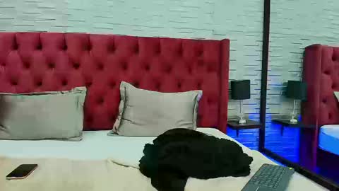Snapshot of alehia_cute chatting on September 20, 11:41 pm Alehia Cute online show from September 20, 11:41 pm