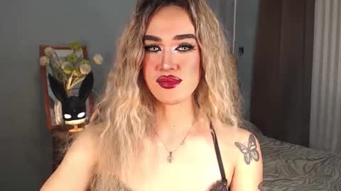 aleinacroft online show from October 2, 1:48 am