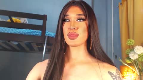 aleinacroft online show from March 4, 8:35 am