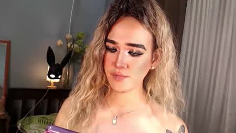 aleinacroft online show from September 16, 2:35 am