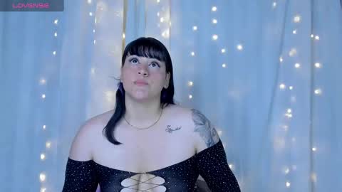 Snapshot of aleja_rossi chatting on September 24, 4:25 pm Aleja online show from September 24, 4:25 pm