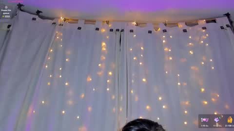 Snapshot of aleja_rossi chatting on March 4, 6:39 pm Aleja online show from March 4, 6:39 pm