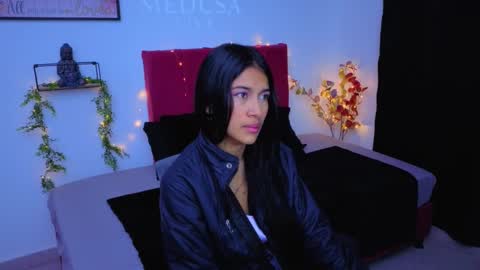 Snapshot of alejamedusa chatting on October 7, 11:28 am alejamedusa online show from October 7, 11:28 am