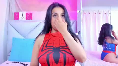 alejandra_lee19 online show from June 5, 7:25 am