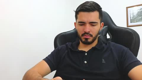Snapshot of alejandroo_7 chatting on January 16, 8:03 pm alejandroo_7 online show from January 16, 8:03 pm