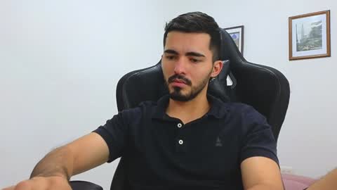 Snapshot of alejandroo_7 chatting on January 16, 11:37 pm alejandroo_7 online show from January 16, 11:37 pm