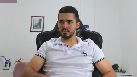Snapshot of alejandroo_7 chatting on September 9, 7:58 pm alejandroo_7 online show from September 9, 7:58 pm