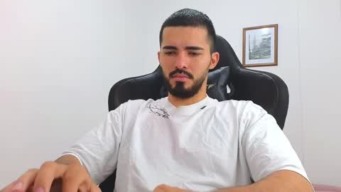Snapshot of alejandroo_7 chatting on March 12, 7:25 pm alejandroo_7 online show from March 12, 7:25 pm