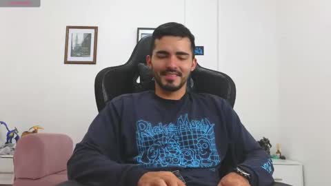 Snapshot of alejandroo_7 chatting on October 6, 7:31 pm alejandroo_7 online show from October 6, 7:31 pm