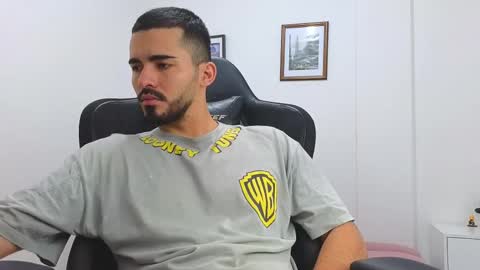 Snapshot of alejandroo_7 chatting on March 7, 10:32 pm alejandroo_7 online show from March 7, 10:32 pm