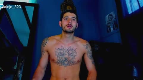 alejo_323__ online show from April 4, 1:51 pm
