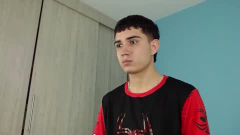 Snapshot of alejo_gray1 chatting on October 10, 8:35 pm alejo_gray1 online show from October 10, 8:35 pm