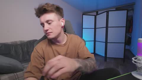 Alex and Linar online show from November 7, 2:19 pm