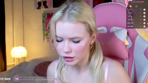 Snapshot of aleksalore chatting on January 10, 3:50 am Lexi online show from January 10, 3:50 am