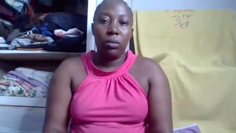Snapshot of alesha_ chatting on October 18, 3:27 pm Noreen Kennth and Emilly online show from October 18, 3:27 pm