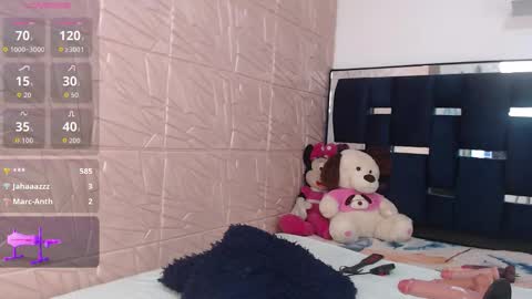 Snapshot of aleska128 chatting on September 27, 9:29 am Aleska online show from September 27, 9:29 am