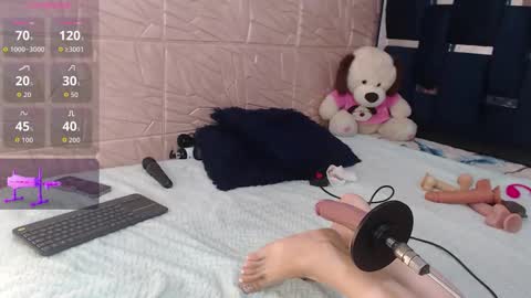 Snapshot of aleska128 chatting on September 24, 9:16 am Aleska online show from September 24, 9:16 am
