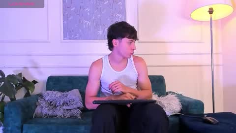 Alessandro Dybala online show from October 18, 1:04 pm