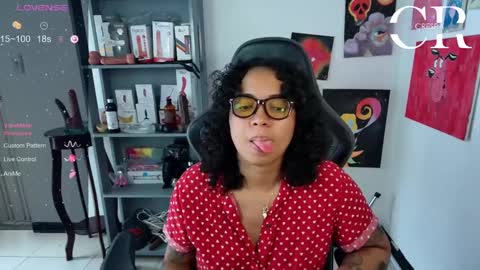 Snapshot of alesyahampton chatting on October 14, 8:23 pm Crespa Ruidosa online show from October 14, 8:23 pm