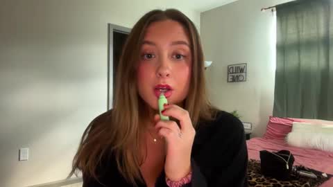 Snapshot of alex499990 chatting on December 20, 4:04 pm alex  online show from December 20, 4:04 pm